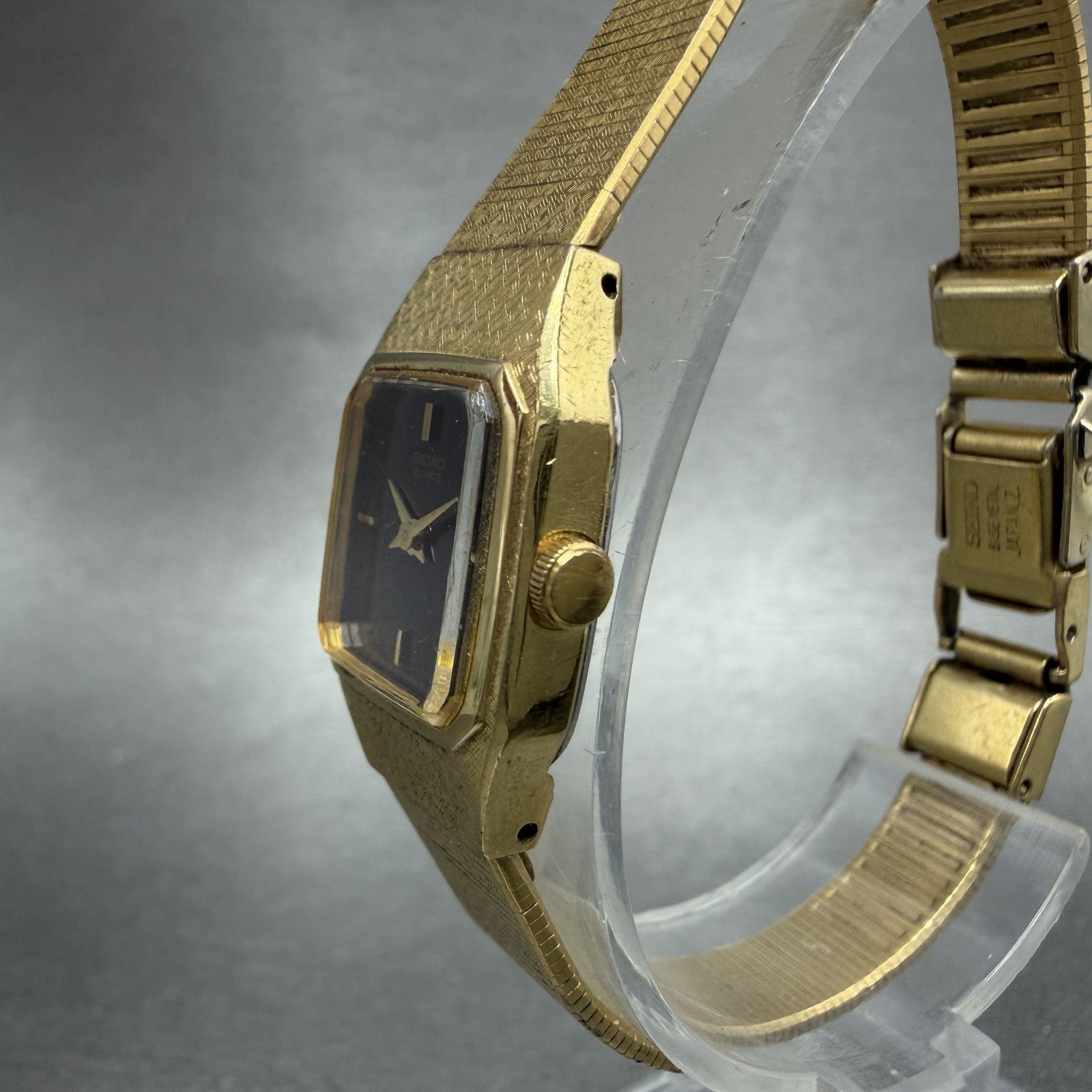 Seiko Watch Women 17mm Brown Dial Gold Tone Rectangle 2C205789 New Battery2
