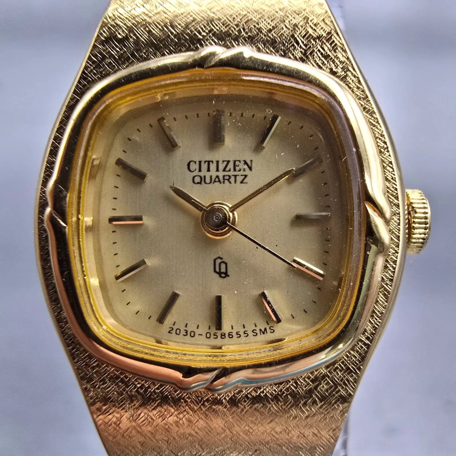 Citizen CQ Watch Women 19mm Gold Dial Gold Tone Oval 2030-943031 New Battery1