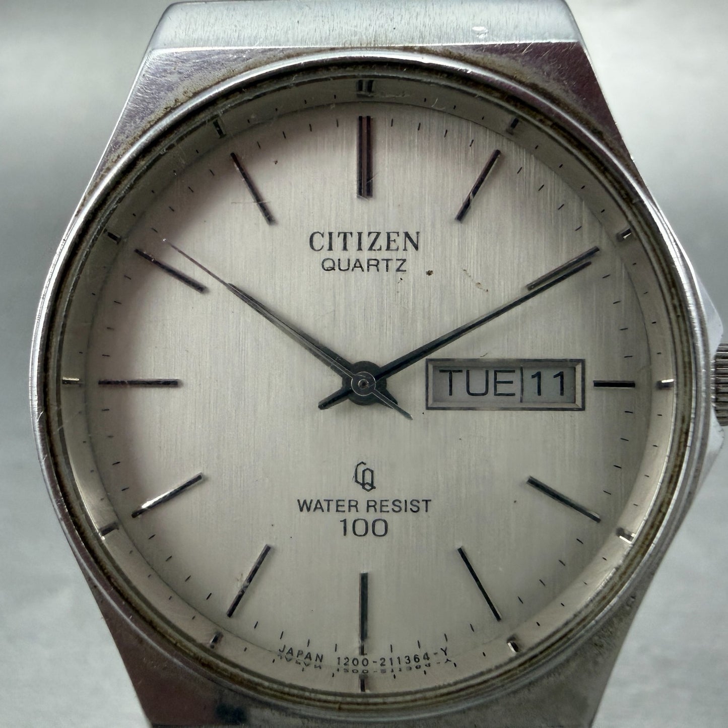 Citizen CQ Watch Men 34mm Silver Dial Silver Tone Daydate 4-211162 New Battery1