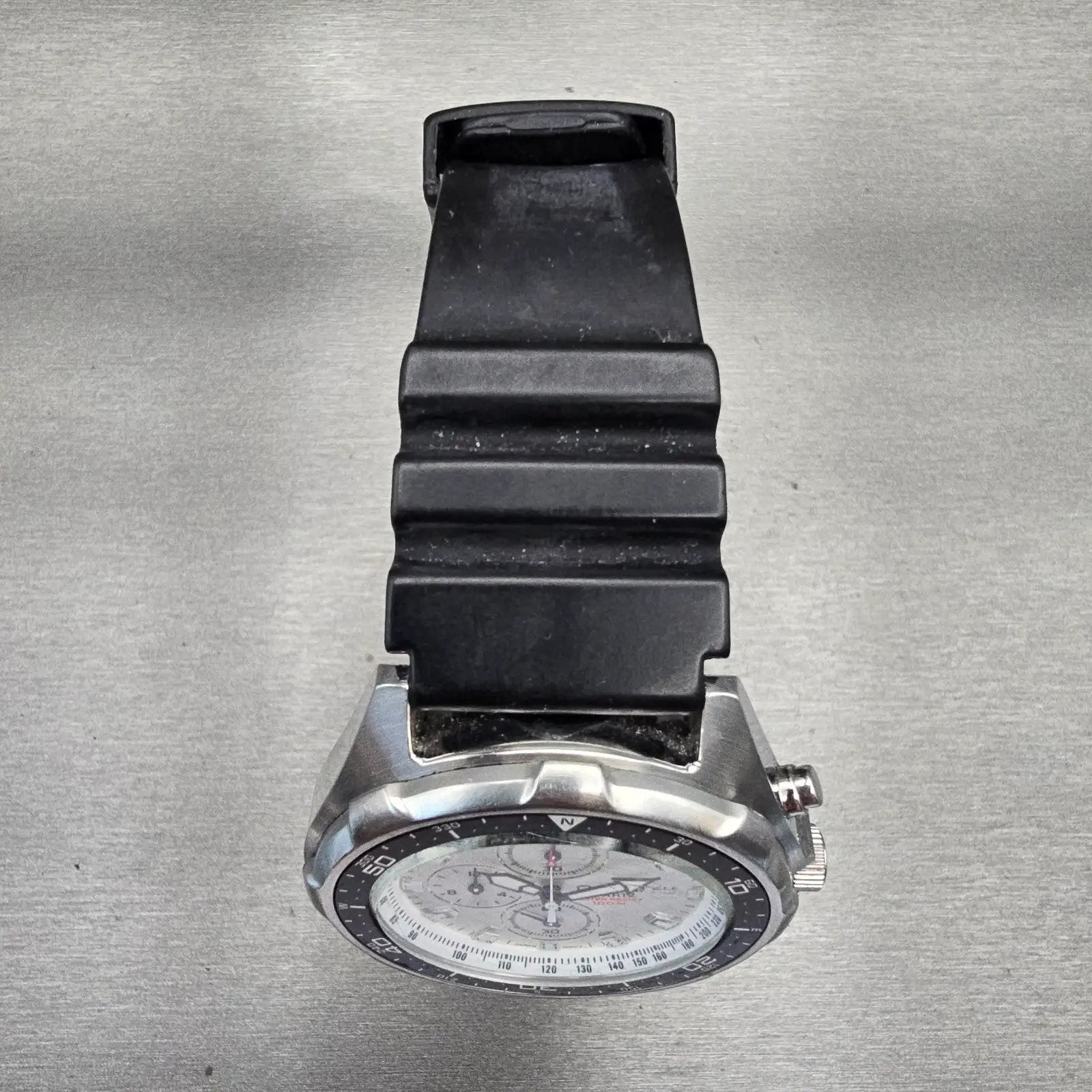 Casio AMW-330 Chronograph Watch Men 45mm Silver Dial Two Tone Date Round New Bat4