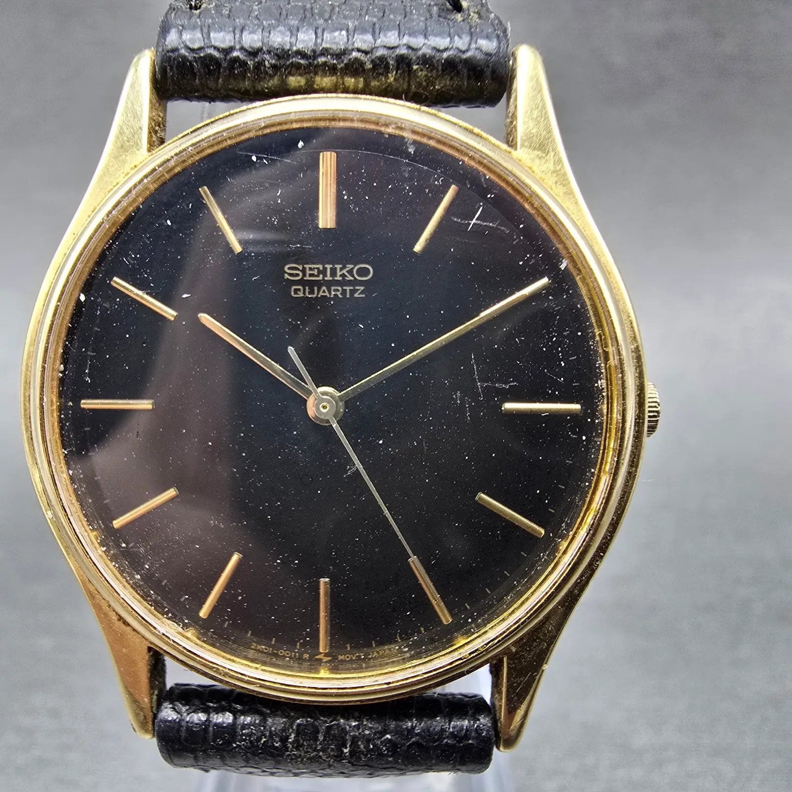 Seiko Watch Men 32mm Black Dial Gold Tone Round 2K01-0011 PARTS Vintage0