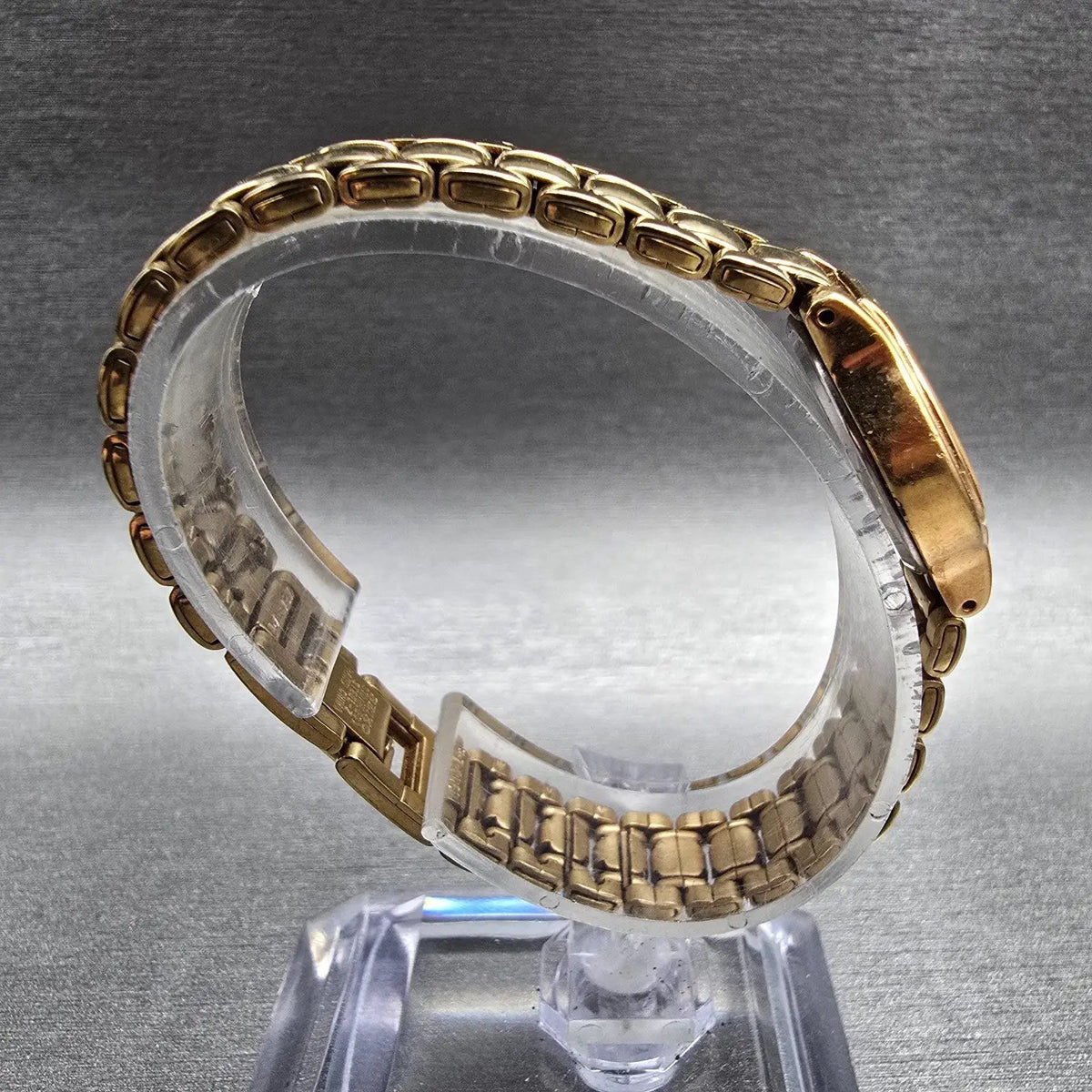 Seiko Watch Women 19mm Gold Dial Gold Tone Round V401-0289 New Battery VTG JPK8
