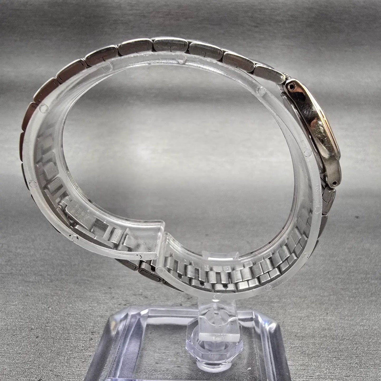 Seiko Watch Women 17mm Silver Dial Silver Tone Hexagon V400-5631 New Battery VTG8