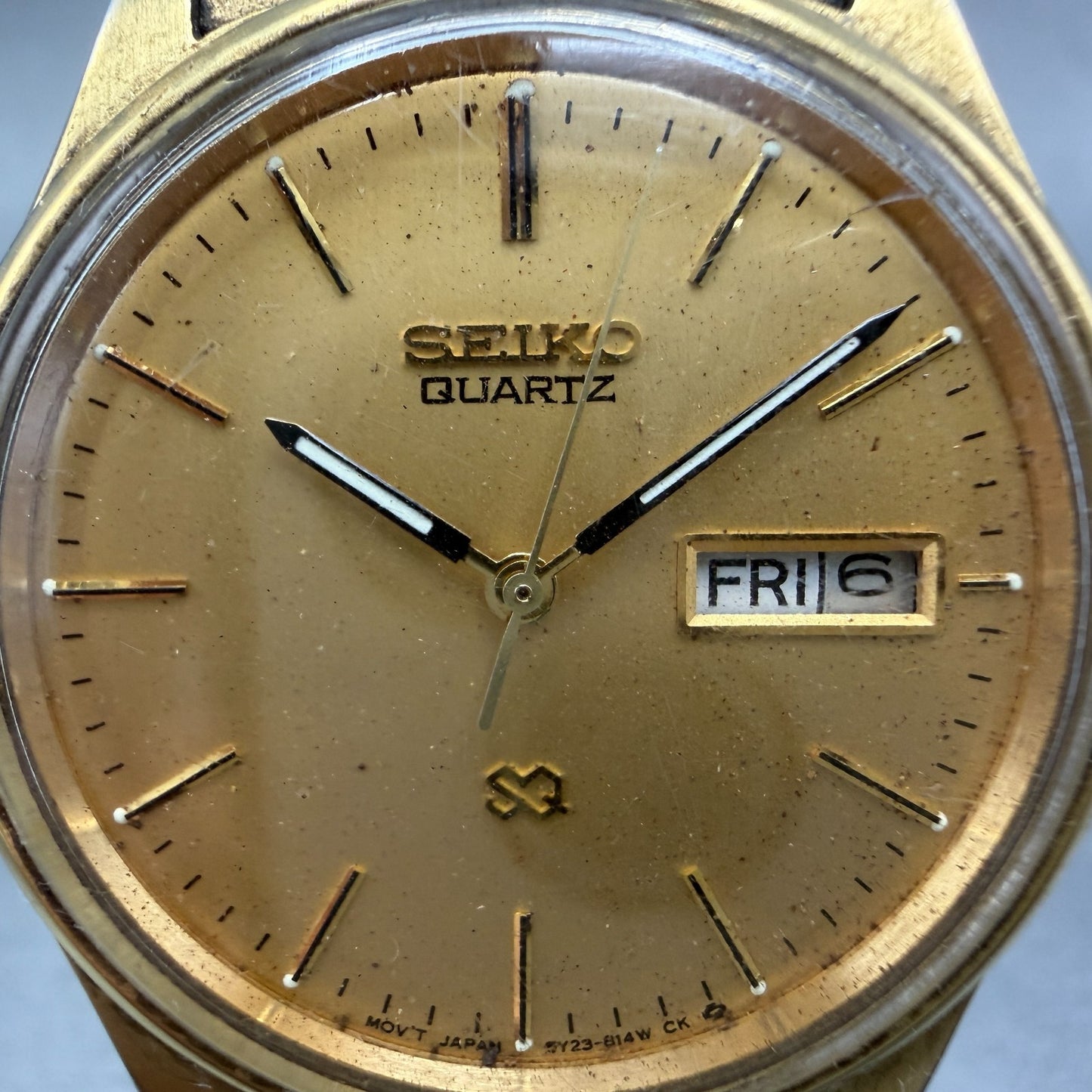 Seiko SQ Watch Men 35mm Champagne Dial Gold Tone Daydate 5y23-8049 New Battery B1