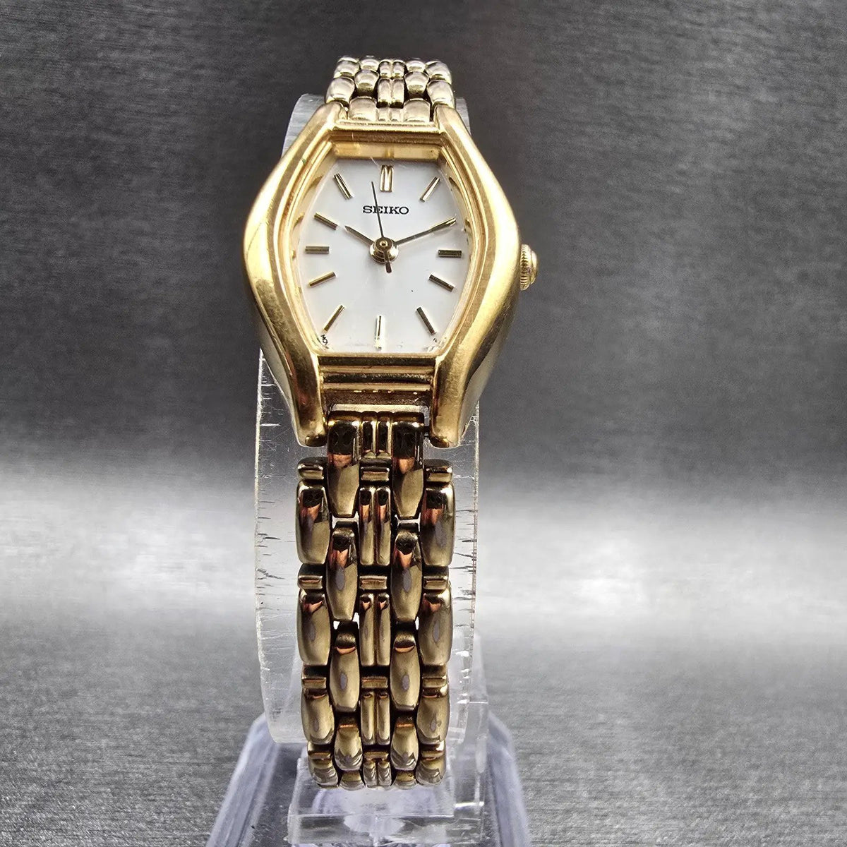 Seiko Watch Women 18mm White Dial Gold Tone Oval 1N01-5C19 New Battery Vintage5