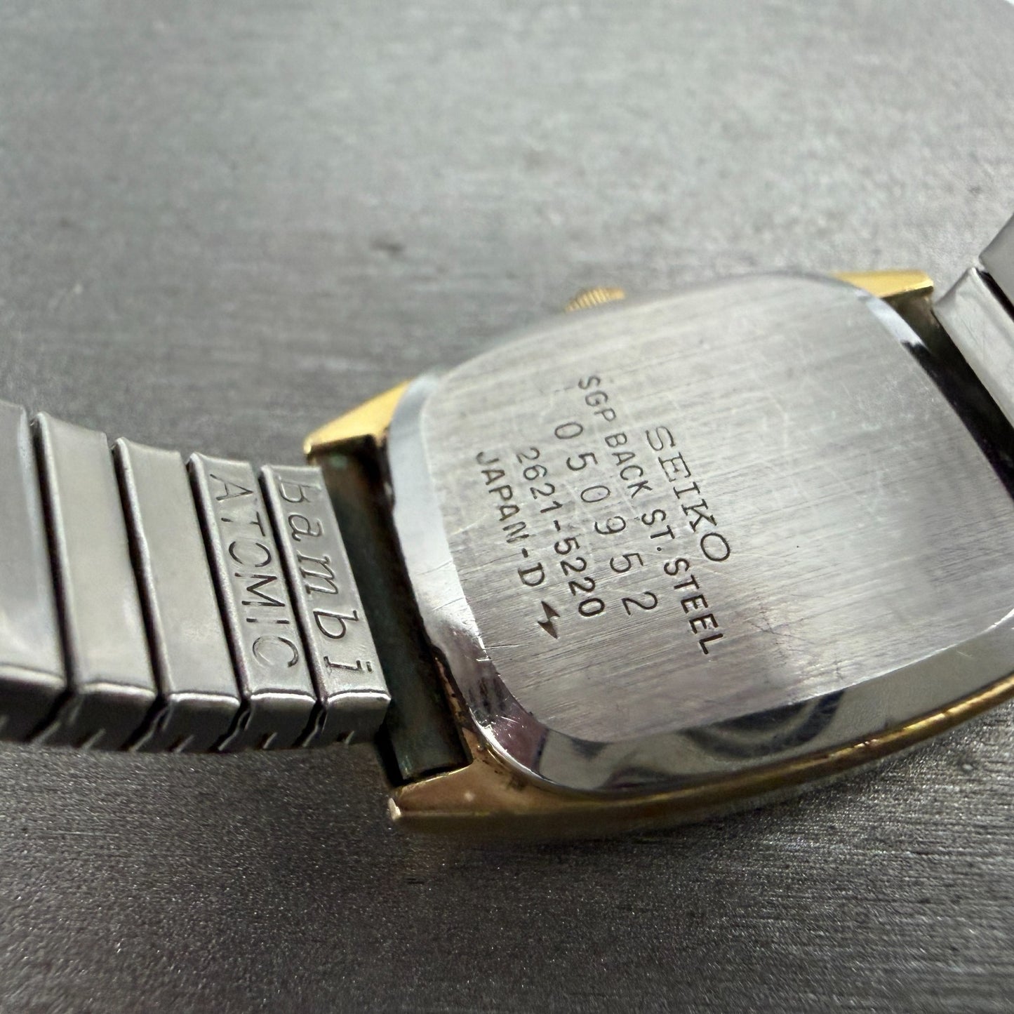 Seiko Tank Watch Men 20mm Champagne Dial Gold Tone Rectangle 2621-5220 New Batt29