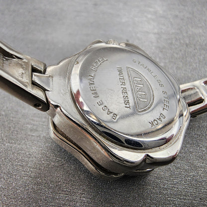 Citizen Q&Q Flower Watch Women 25mm Silver Dial Silver Tone Bangle New Battery