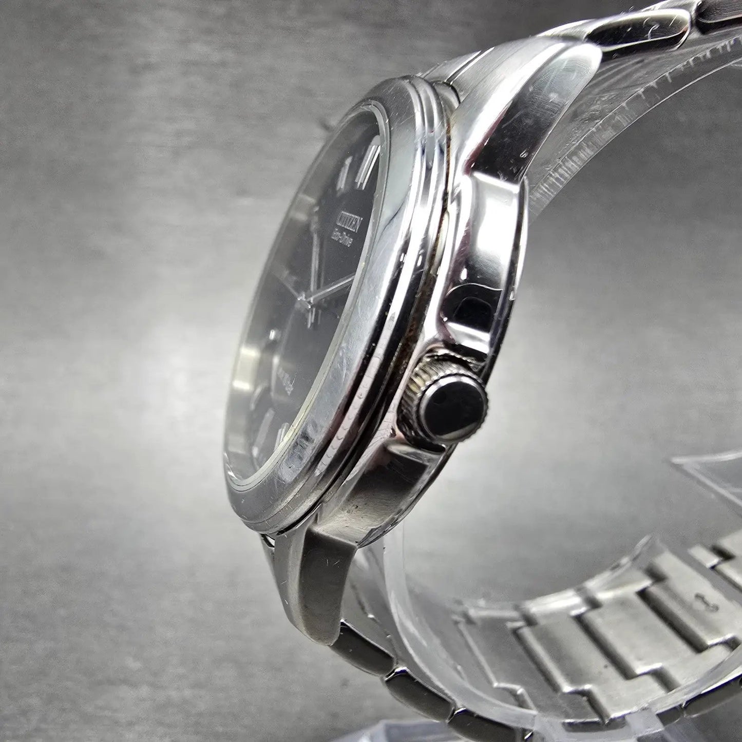 Citizen Eco-Drive Watch Men 35mm Black Dial Silver Tone Date E111-S053846 Runs2