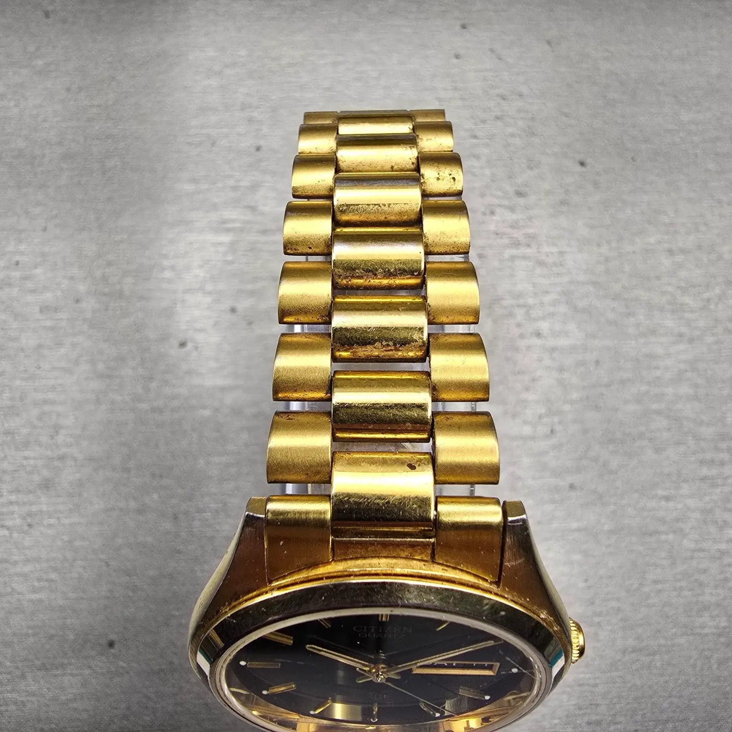 Citizen CQ Watch Men 35mm Black Dial Gold Tone Daydate 6100-S18591 New Battery4