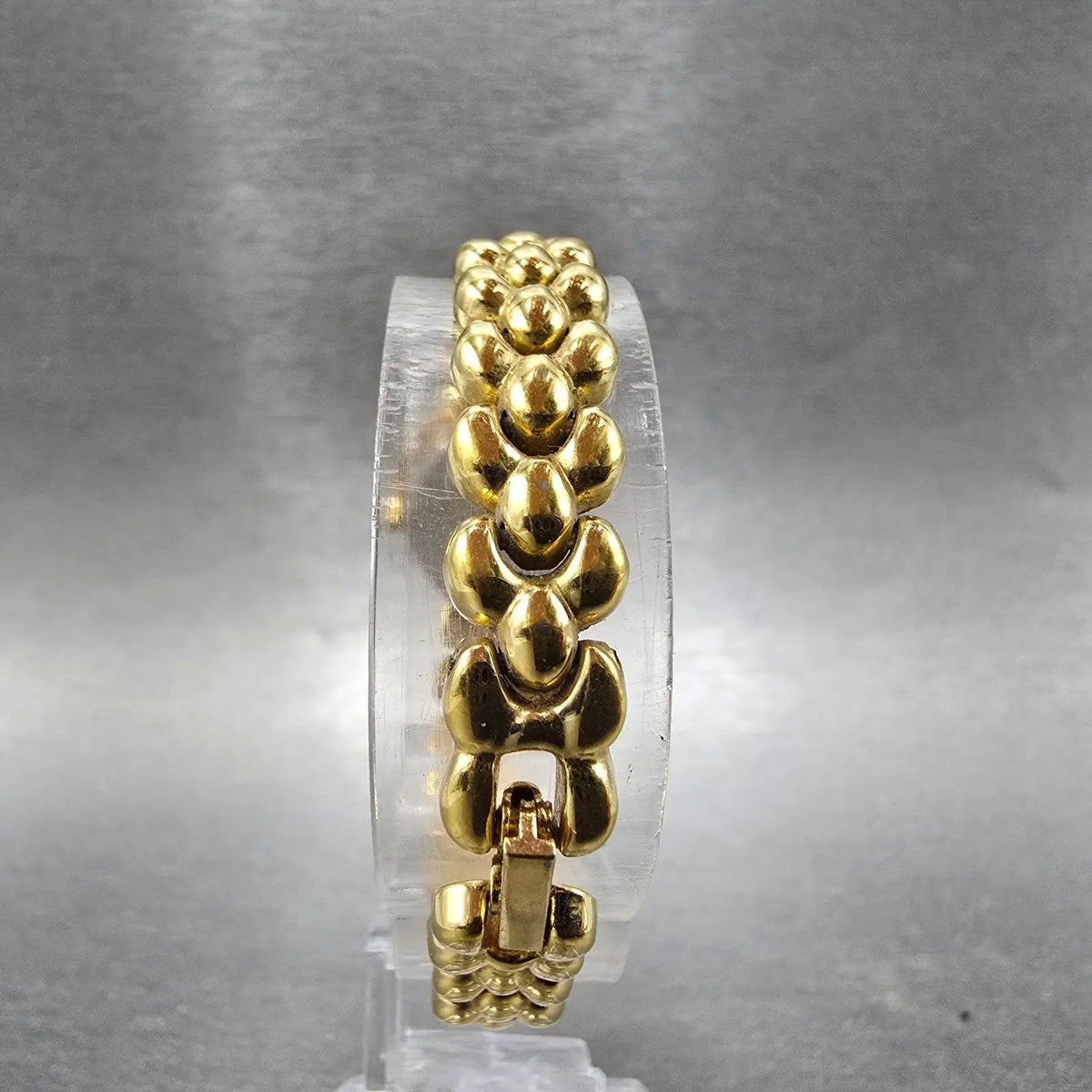 Unbranded Watch Women 17mm White Dial Gold Tone Gem Set Bezel Oval New Battery7