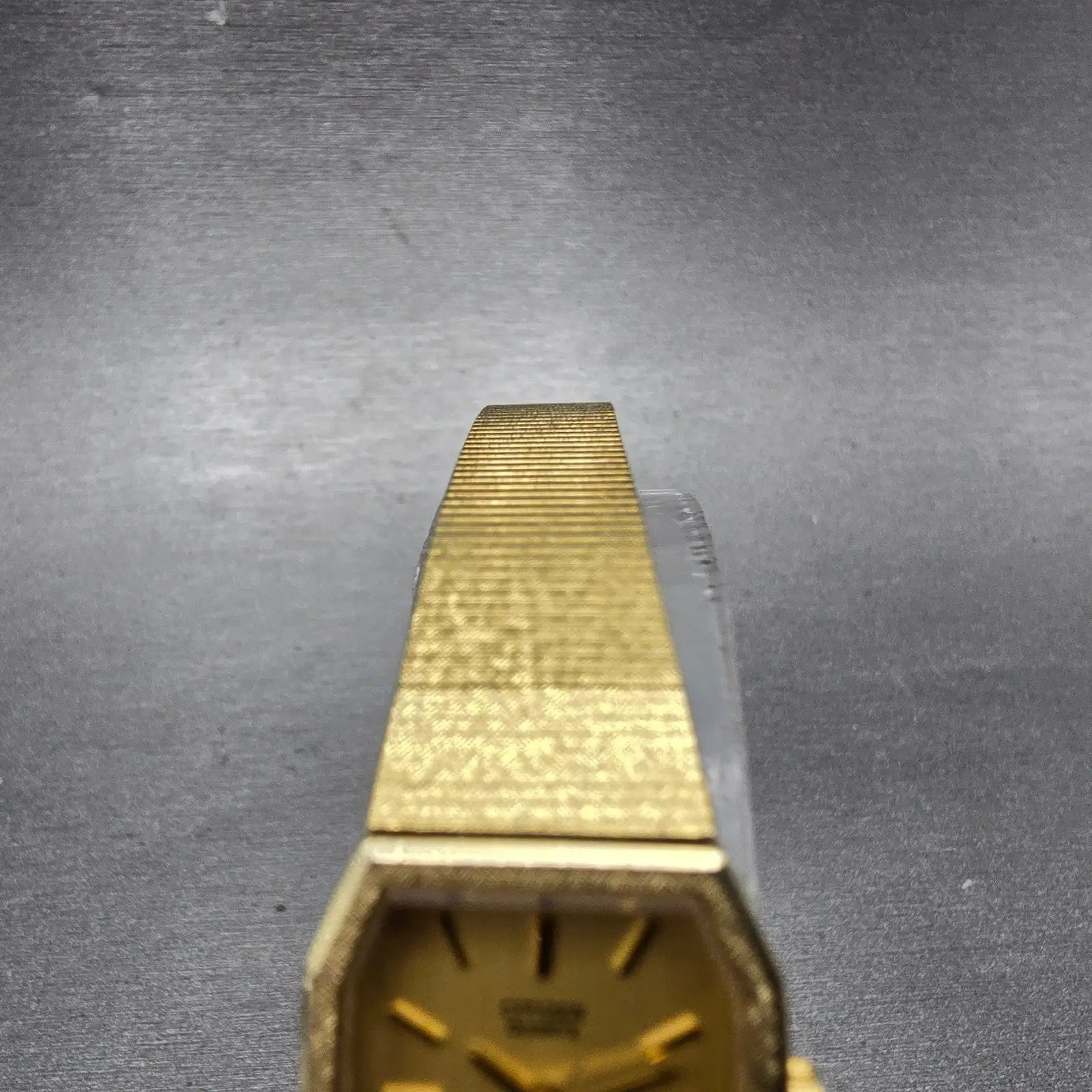 Citizen CQ Watch Women 17mm Champagne Dial Gold Tone 2931-291727 New Battery5