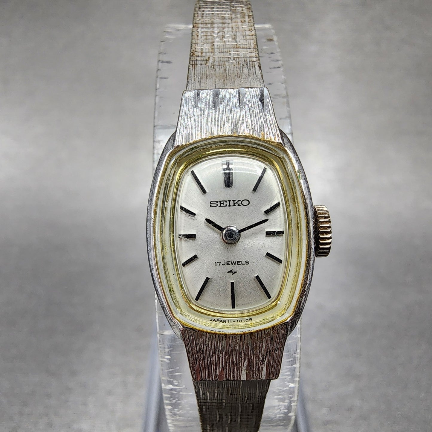 Seiko Watch Women 15mm Silver Dial Silver Tone Manual Round 113360 Runs0
