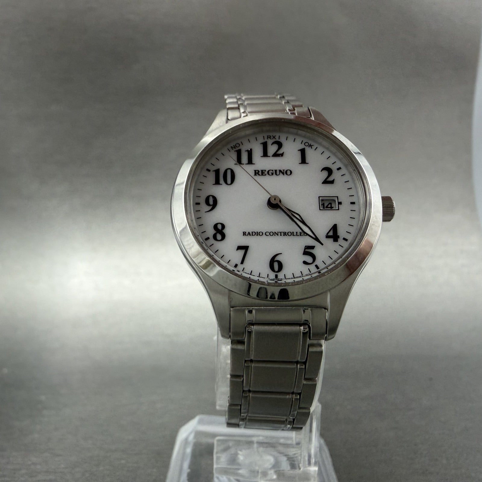 Citizen Reguno Watch Women 28mm White Dial Silver Tone Date Round Runs Solar5