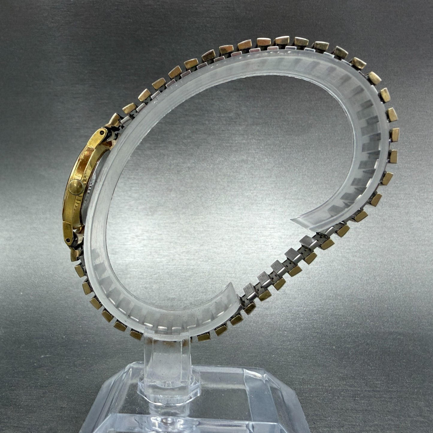 Seiko Watch Women 23mm Champagne Dial Gold Tone Round 1400-0049 New Battery6