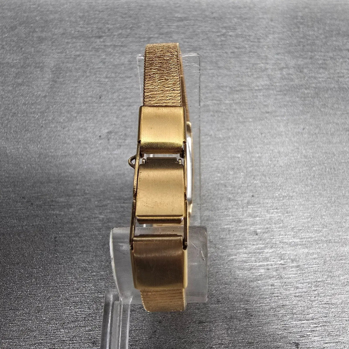 Seiko Tank Watch Women 13mm Gold Dial Gold Tone Rectangle 1320-5990 New Battery7