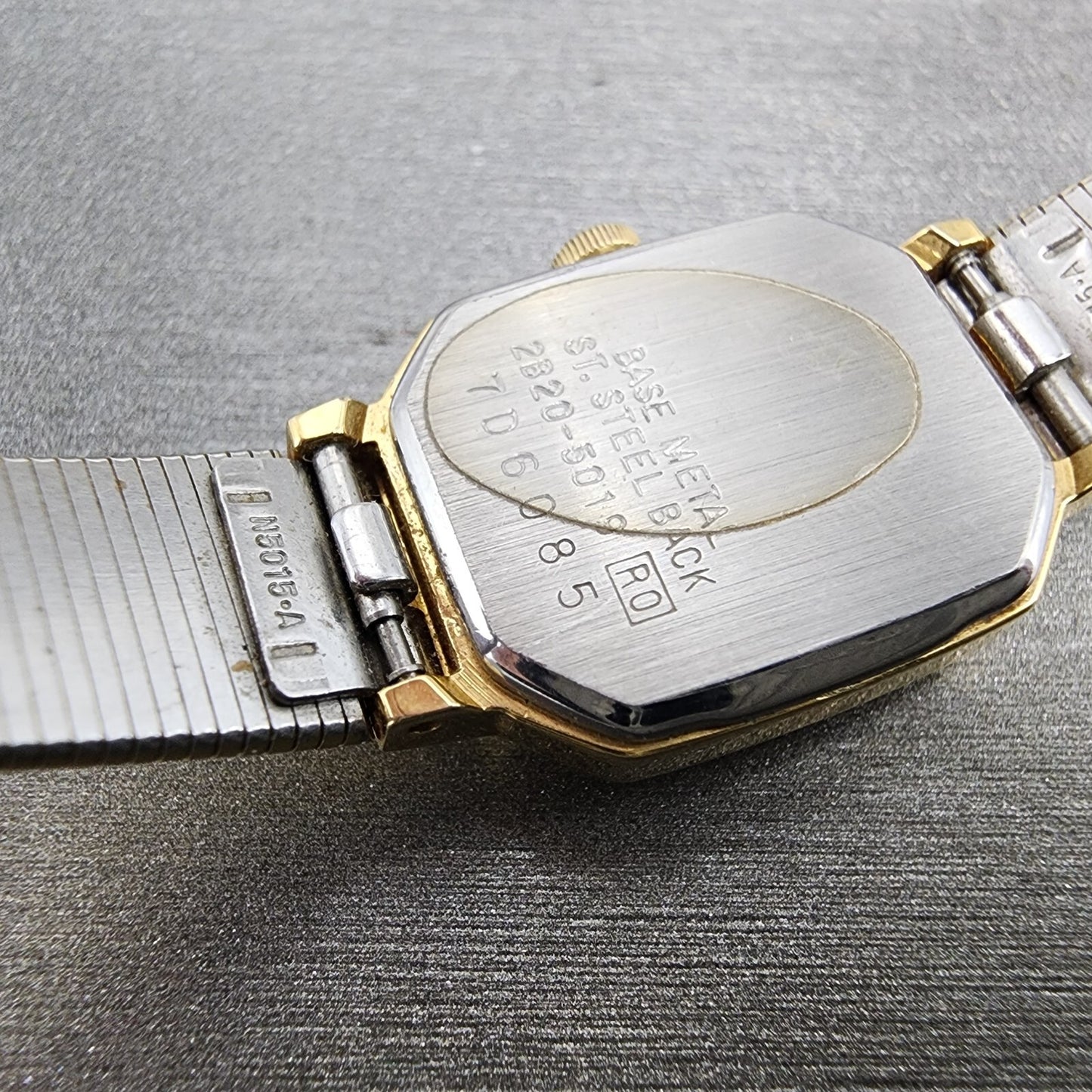 VTG Seiko Watch Women 17mm Silver Dial Gold Tone Octagon 2B205019 New Battery9