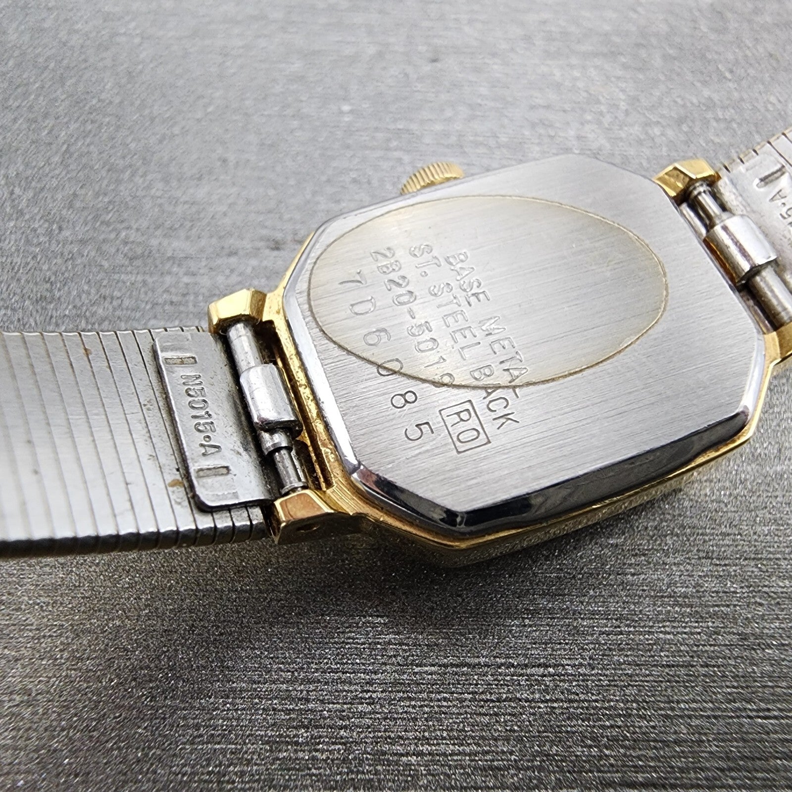 VTG Seiko Watch Women 17mm Silver Dial Gold Tone Octagon 2B205019 New Battery9