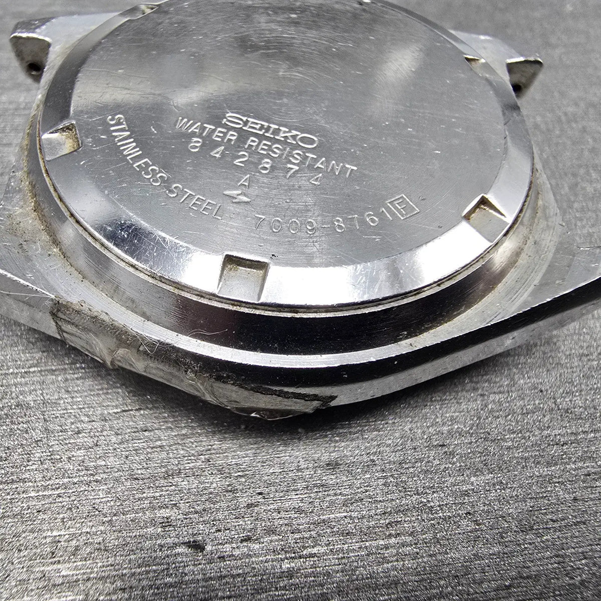 Seiko 5 Automatic Watch Men 38mm Gold Dial Steel Daydate 7009-8761 PARTS11