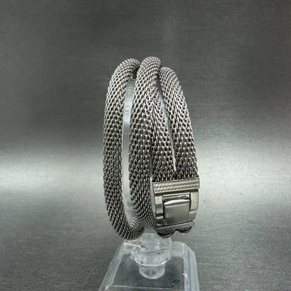 Swatch irony Mignardise Watch Women 25mm Silver Dial Silver Tone Round New Batte7