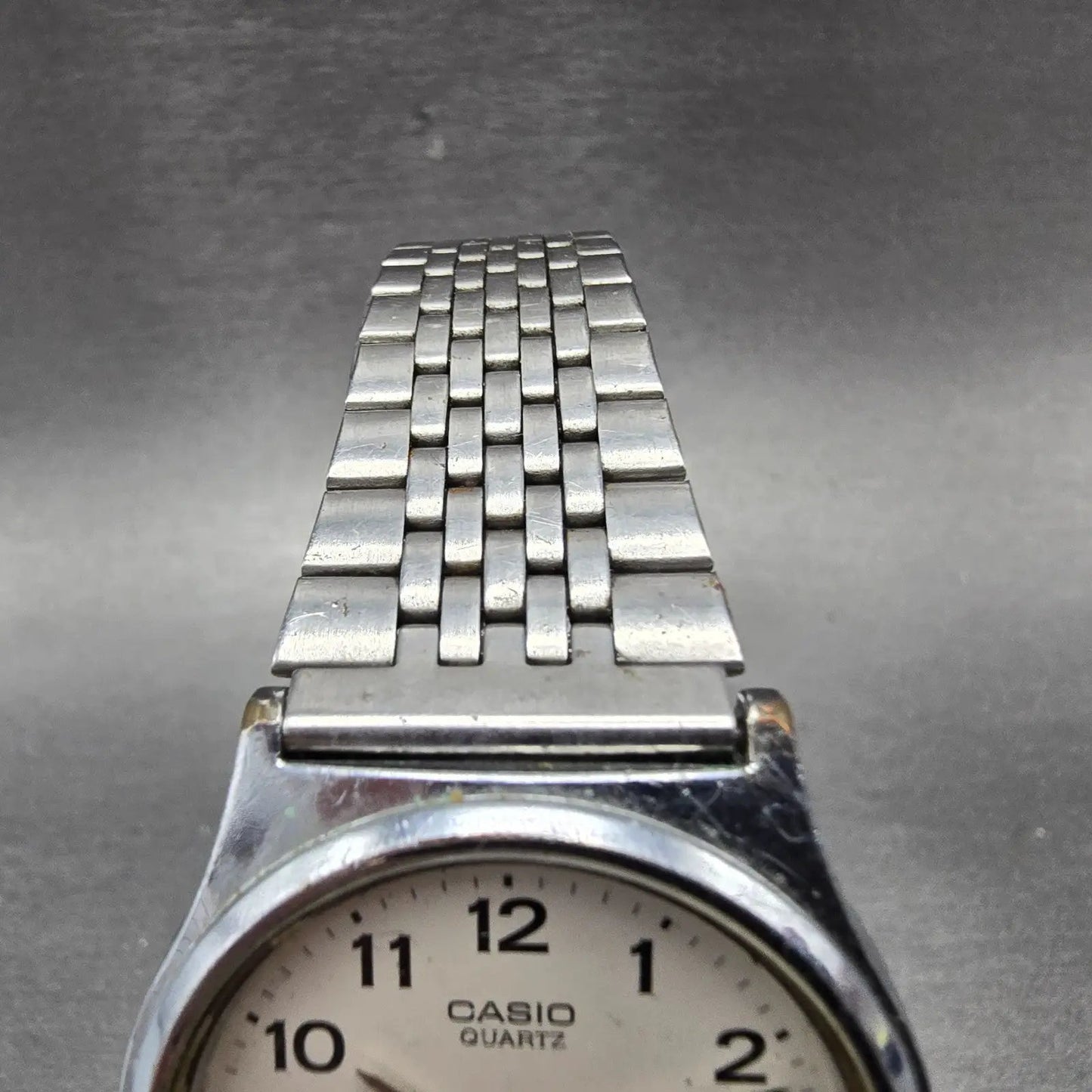 Casio MQ-514 Watch Men 33mm Silver Dial Silver Tone Round Daydate New Battery ZA4