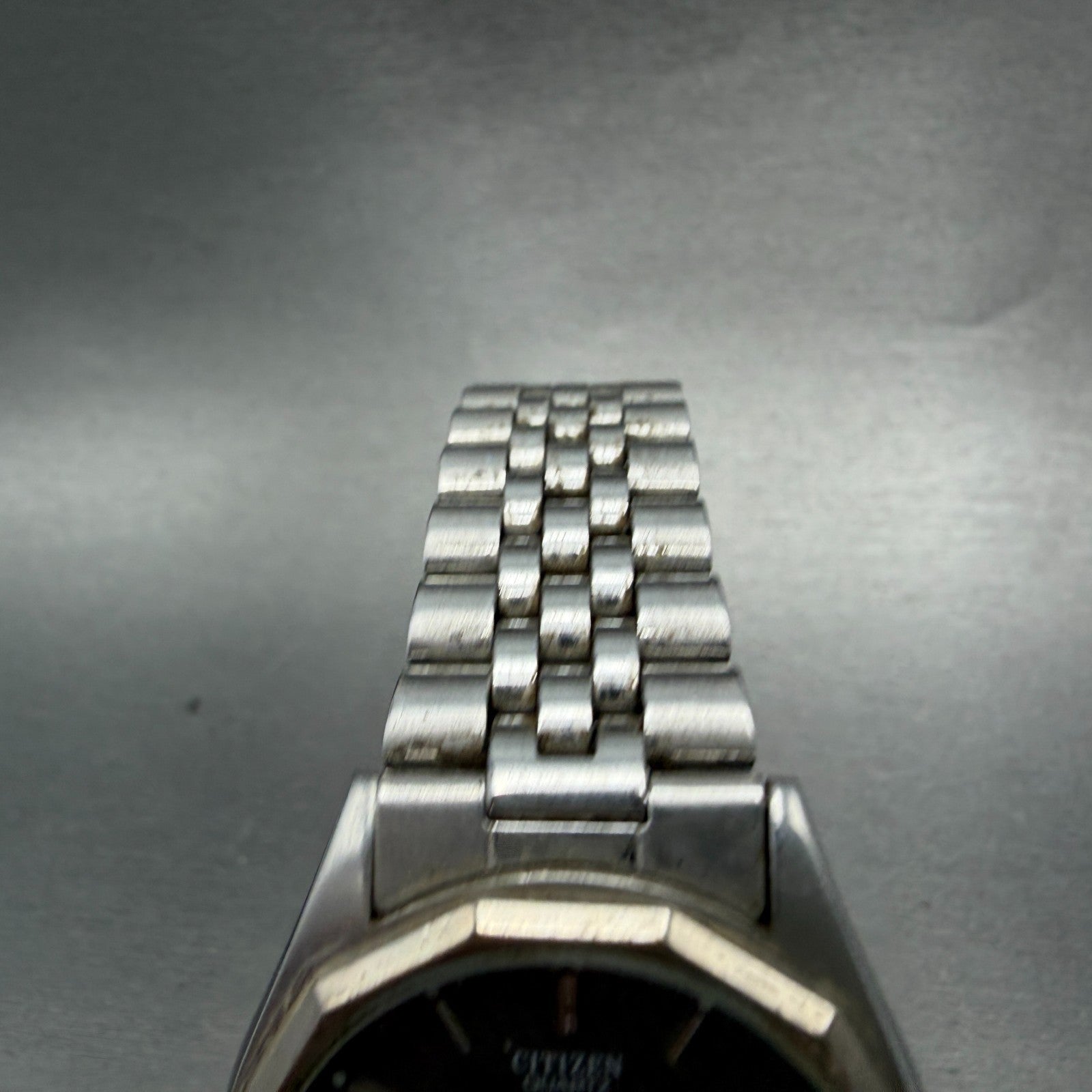Citizen CQ Watch Men 35mm Gray Dial Silver Tone Daydate 6100-847521 New Battery4