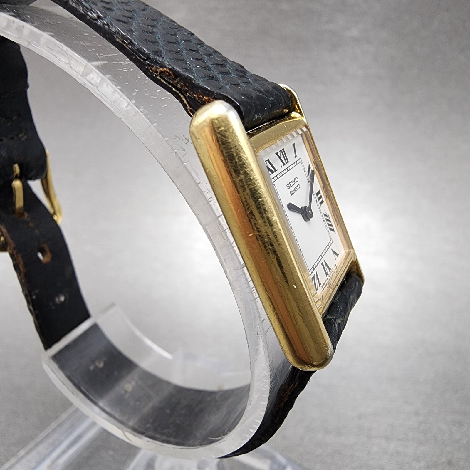 Seiko Tank Watch Women 18mm White Dial Gold Tone Rectangle 14005039 New battery3