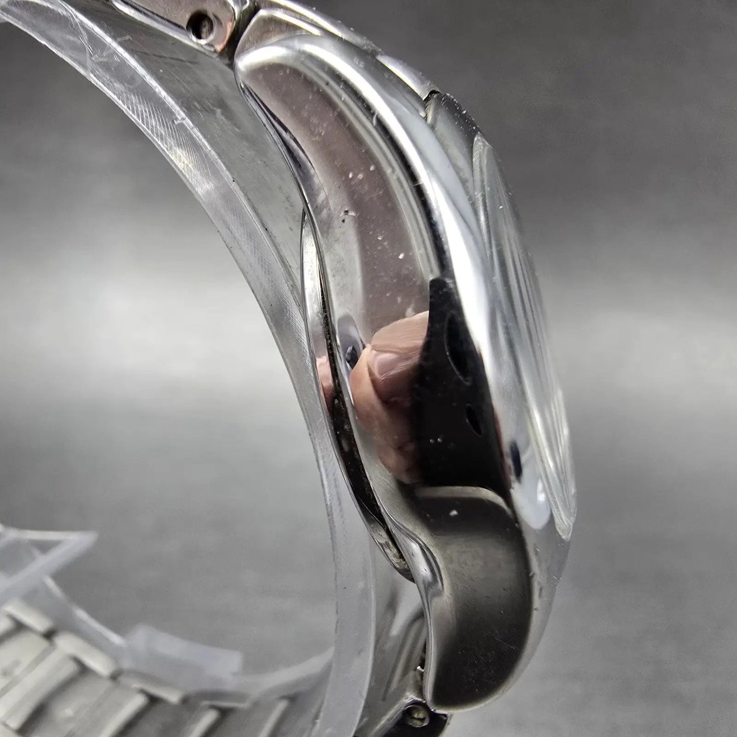Citizen Watch Women 25mm Black Dial Silver Tone Date Round E011-S015502 Runs BG3