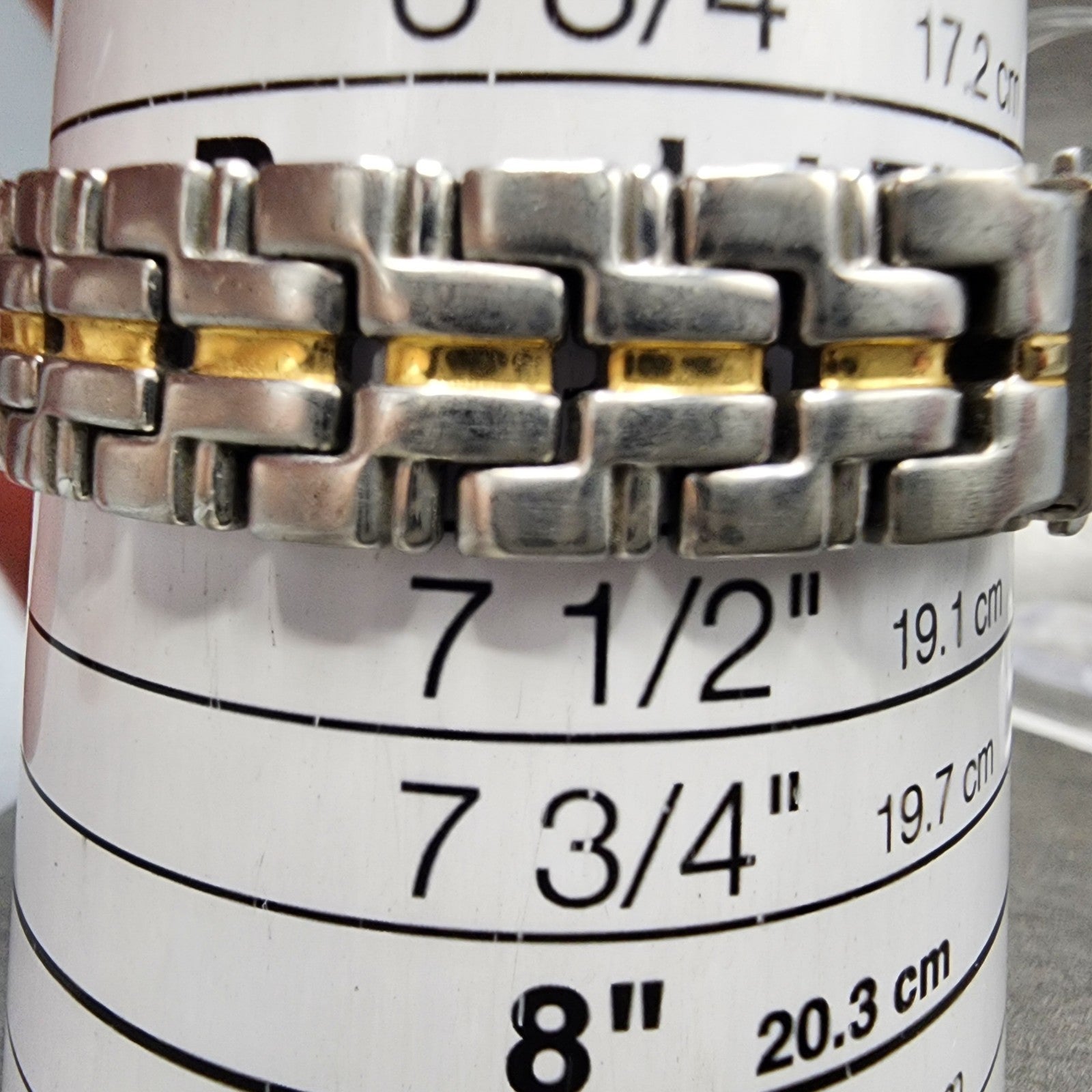 Bulova Watch Women 25mm White Dial Two Tone Date Round 98u16 New Battery10
