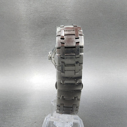 Concord Saratoga Watch Women 25mm White Dial Stainless Steel Date Round New Batt7