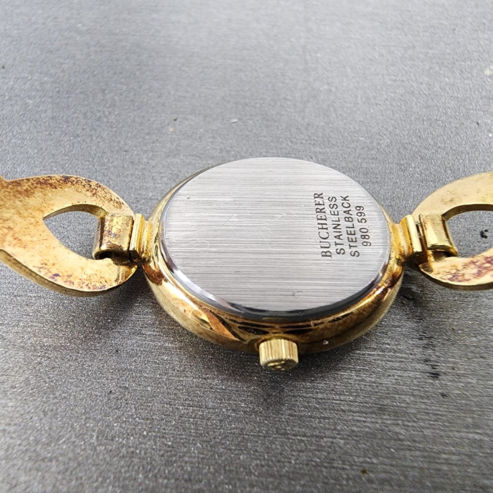 Bucherer Q Watch Women 19mm Red Dial Gold Tone Oval 980.599 New Battery9