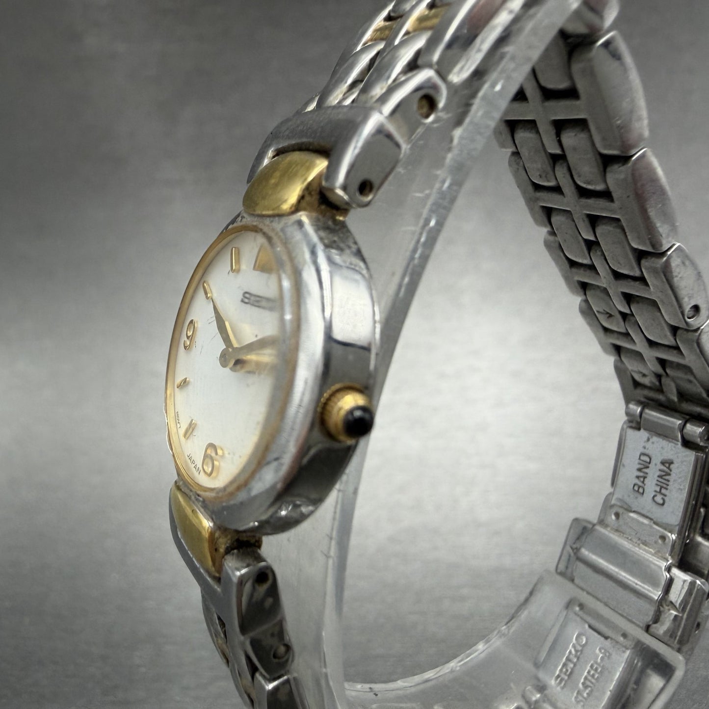 Seiko Watch Women 20mm MOP Dial Two Tone Round Bracelet 1N00-0GR0 New Battery2
