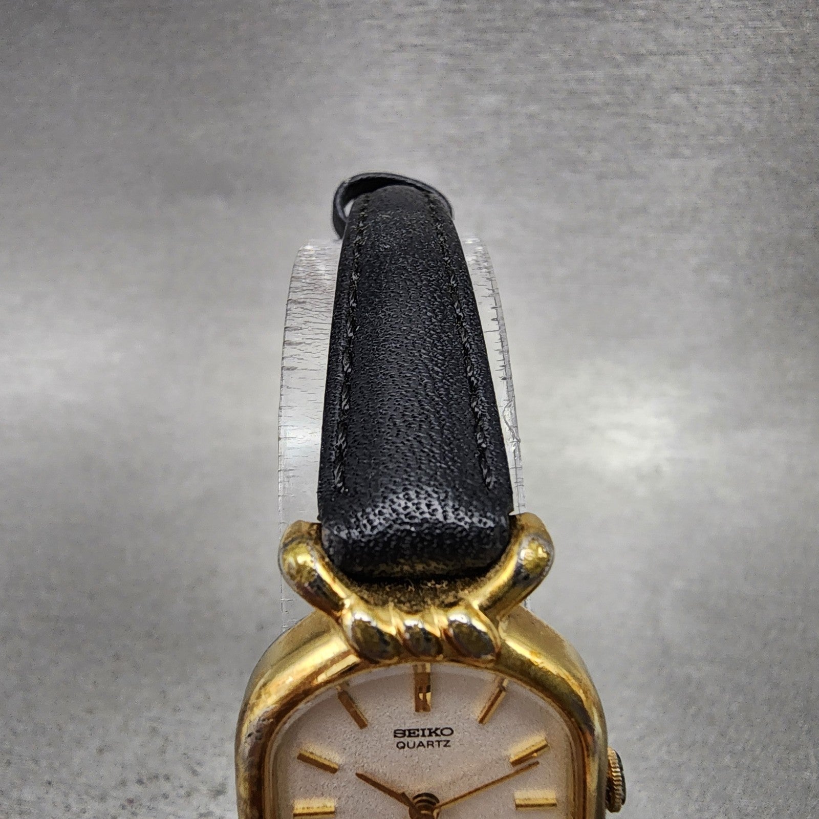 Seiko Watch Women 20mm White Dial Gold Plated Oval 26215230 New Battery VTG5