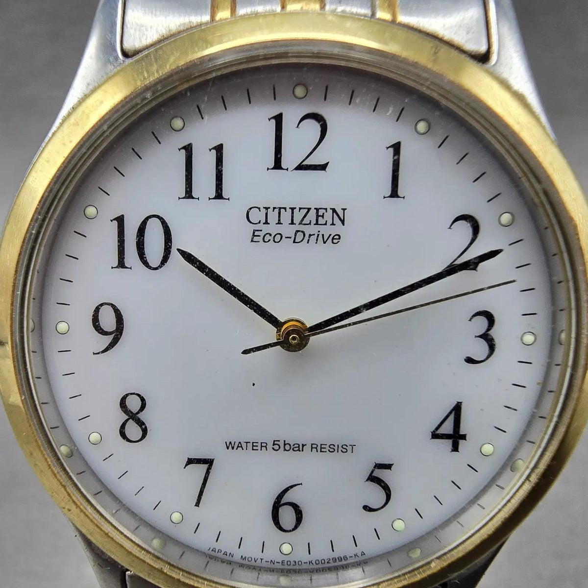 Citizen Eco-Drive Watch Men 35mm White Dial Two Tone Bracelet E030-K001676 Runs1
