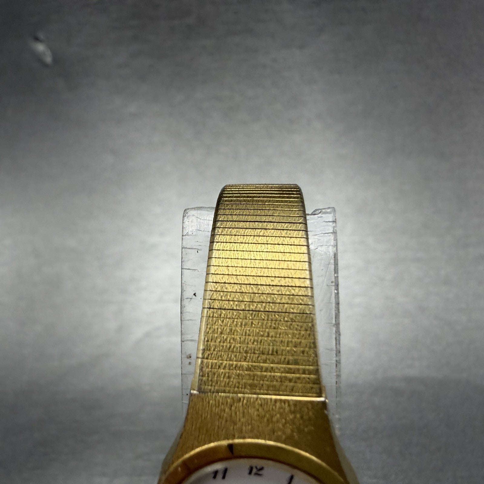 Seiko Watch Women 19mm White Dial Gold Tone Round Vinatge 2Y00-0010 New Battery4