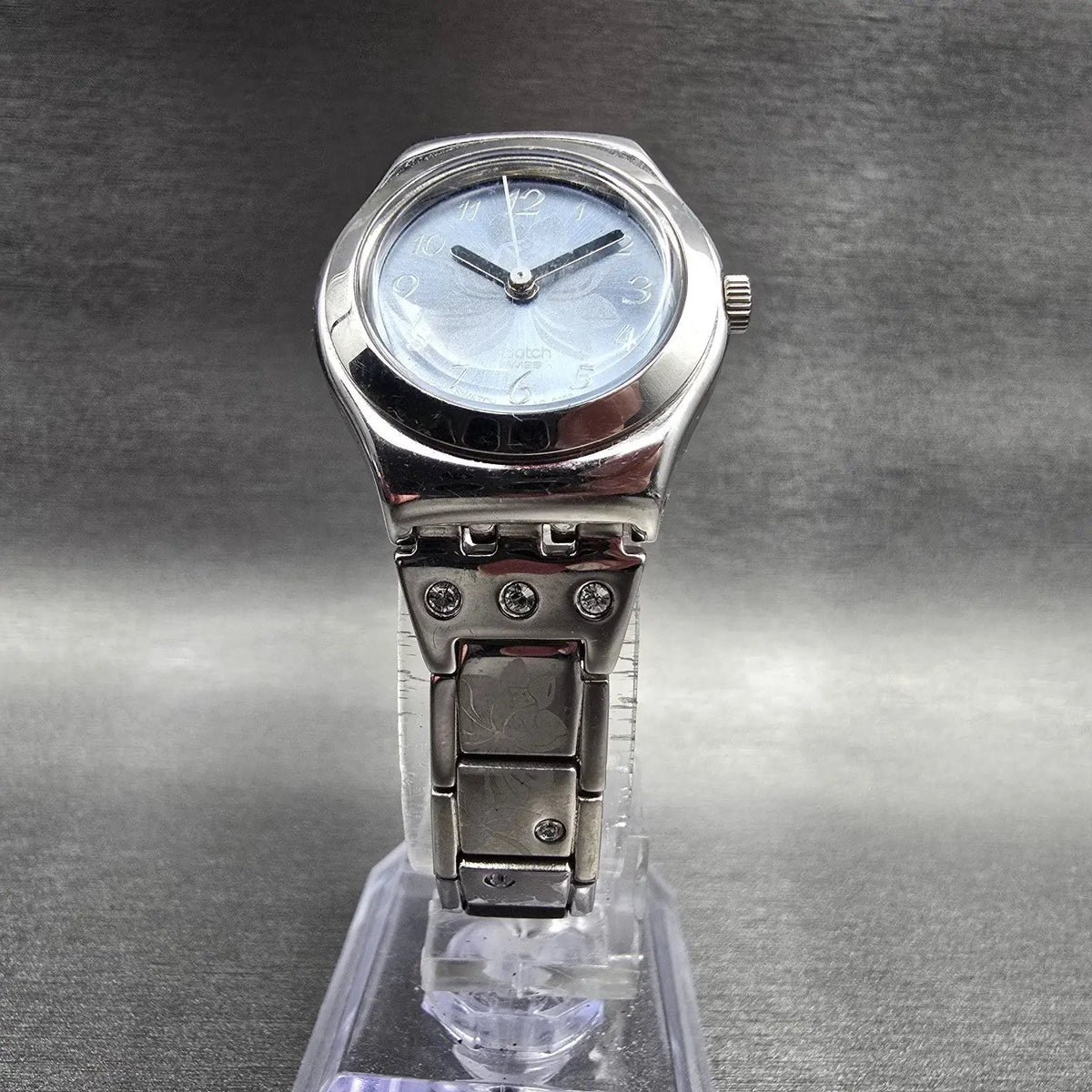 Swatch Flower Box Watch Women 25mm Blue Dial Silver Tone YSS222G New Battery5