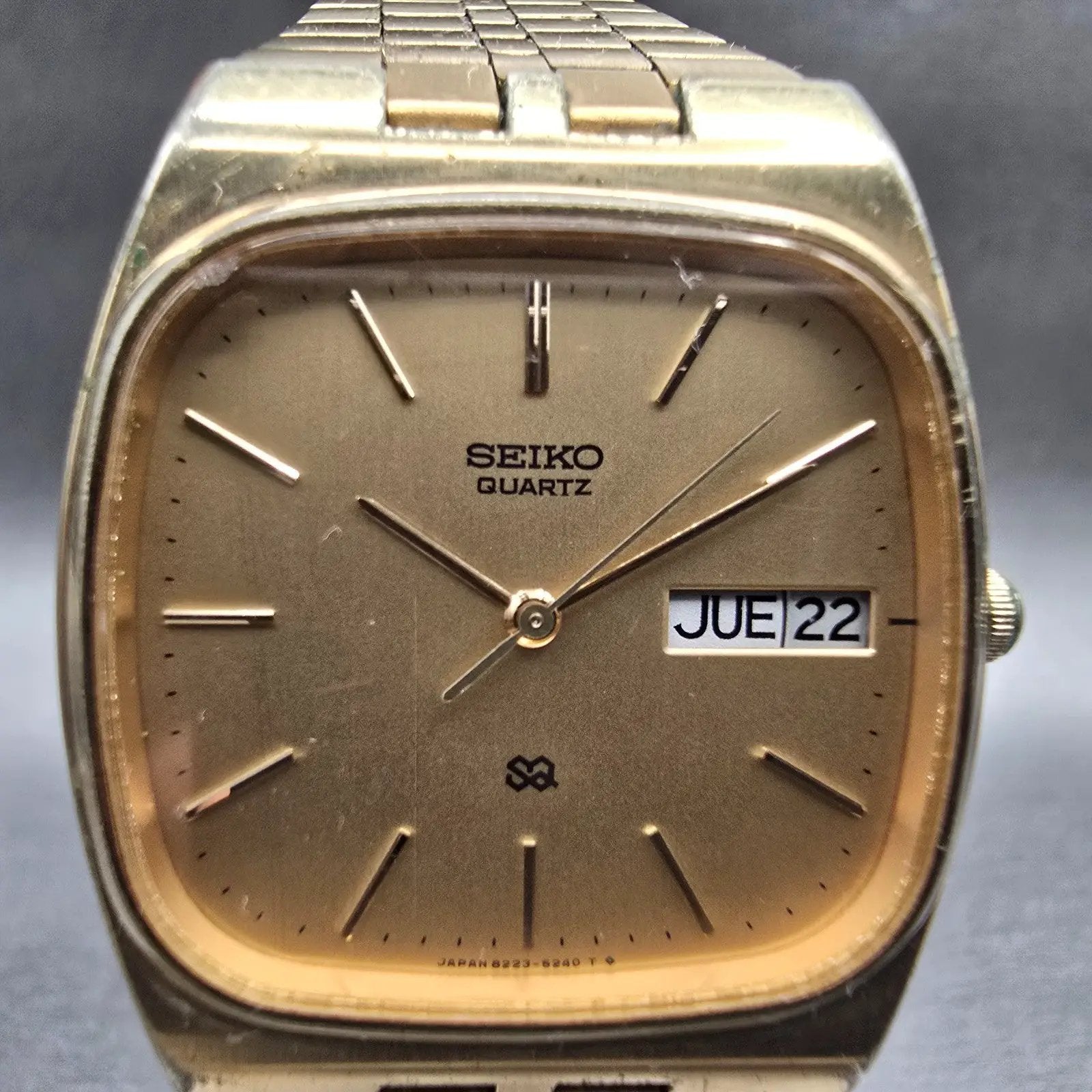 Seiko SQ Watch Men 32mm Gold Dial Gold Tone Daydate 8223-5219 New Battery VTG1