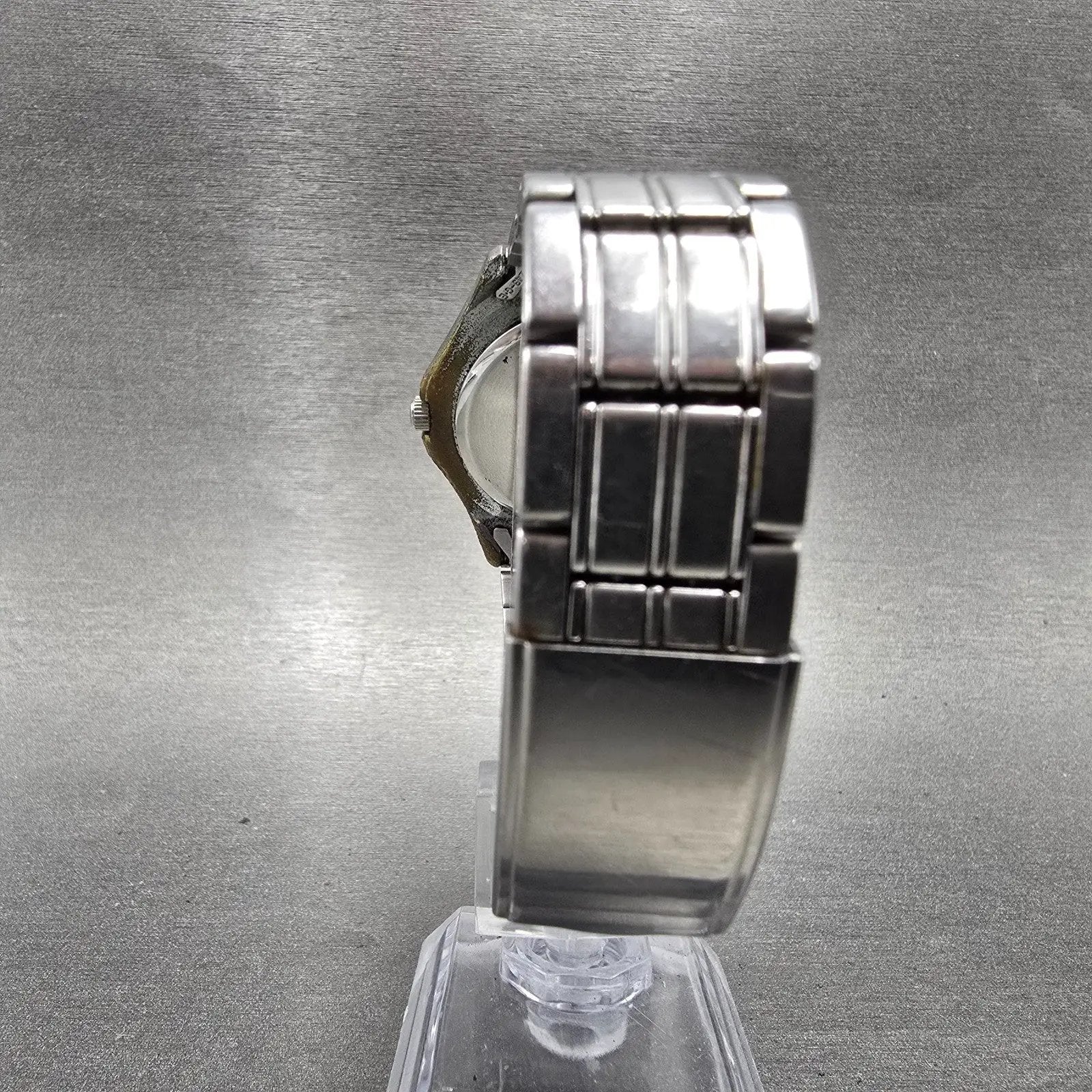 Seiko Alba Watch Men 35mm White Dial Silver Tone Round V501-0DA0 PARTS Vintage8