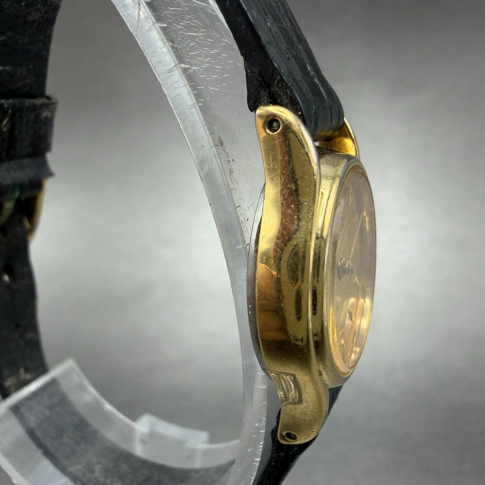 Seiko Watch Women 20mm Champagne Dial Gold Tone Round 2Y01-0A19 New Battery VTG43