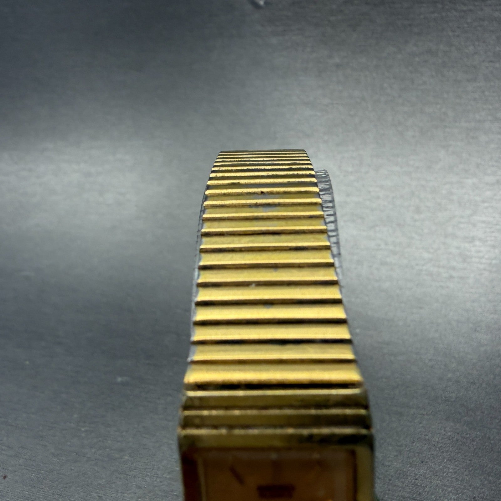 Seiko Tank Watch Women 17mm Gold Dial Gold Tone 1400-5070 Rectangle New Battery4