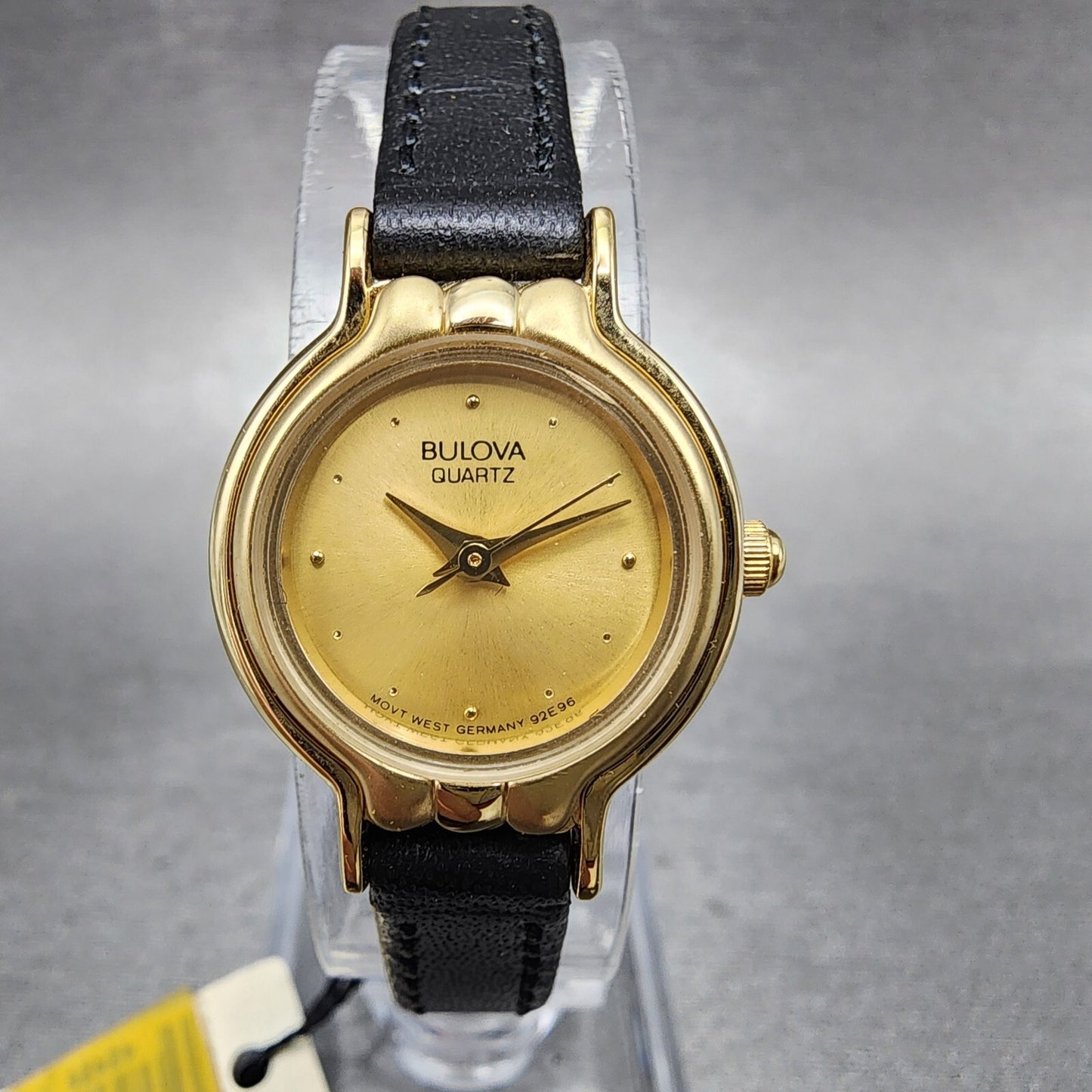 Bulova Watch Watch Women 20mm Gold dial Gold Tone Round New Batt NOS 92E962