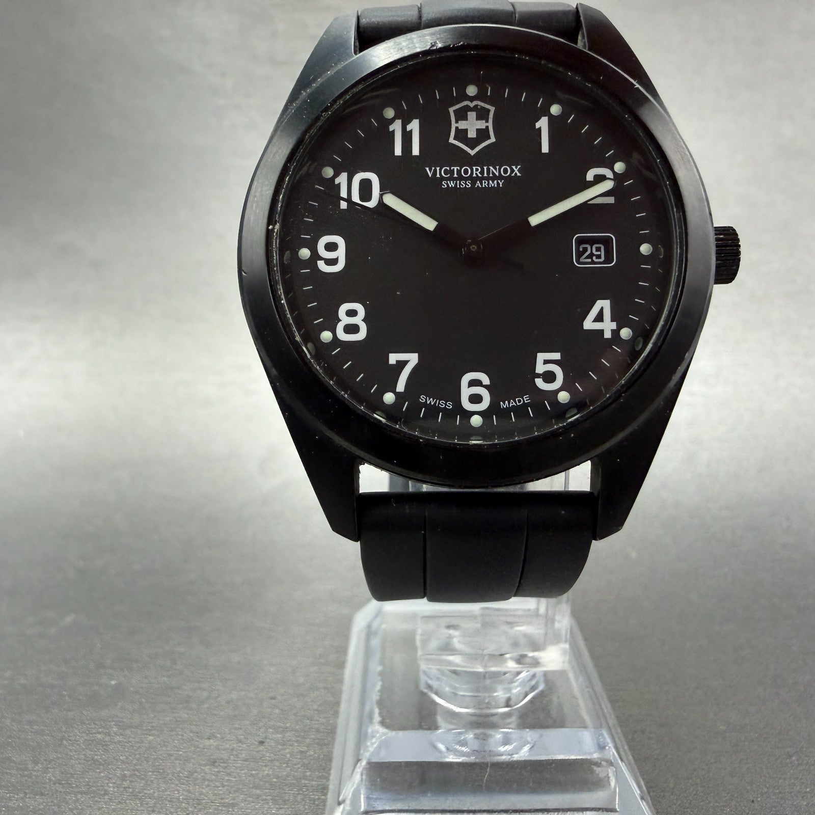 Victorinox Swiss Army Garrison Watch Men 40mm Black Dial Black Case Date PARTS6