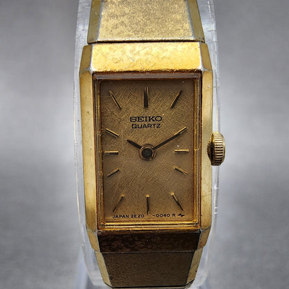 Seiko Tank Watch Women 12mm Champagne Dial Gold Tone 2e205029 New Battery1
