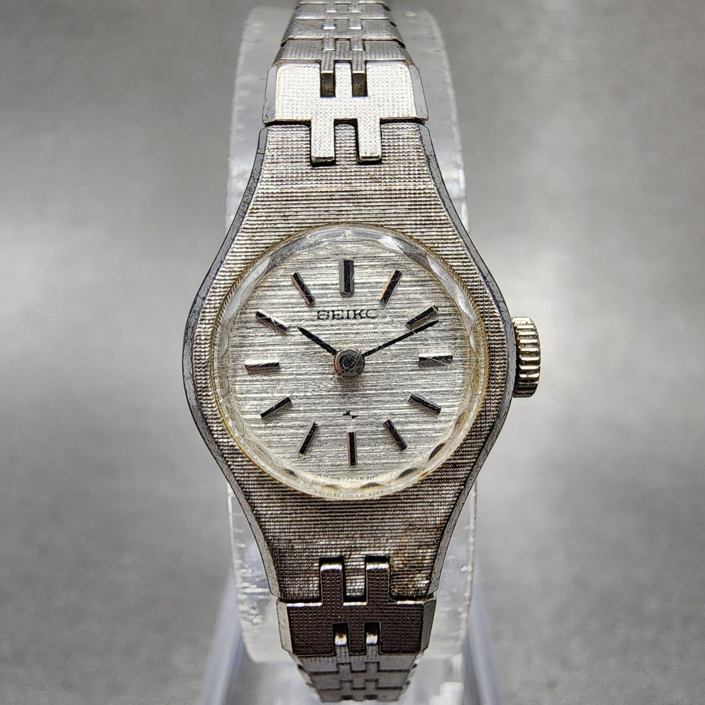 Seiko Watch Women 18mm Silver Dial Silver Tone Manual Round 110639 Runs0