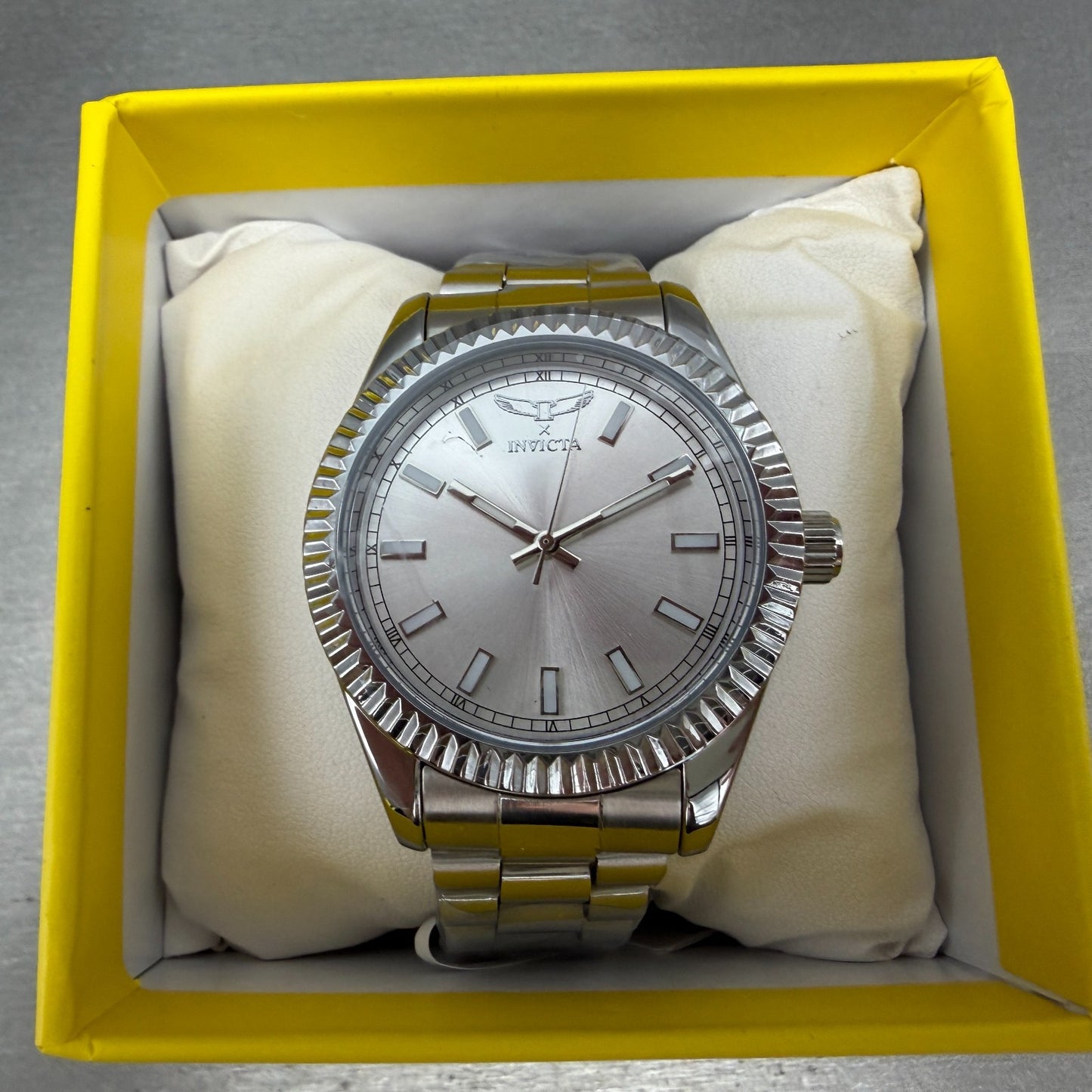 Invicta Specialty Watch Men 41mm Silver Dial Silver Round Fluted Bezel 690130