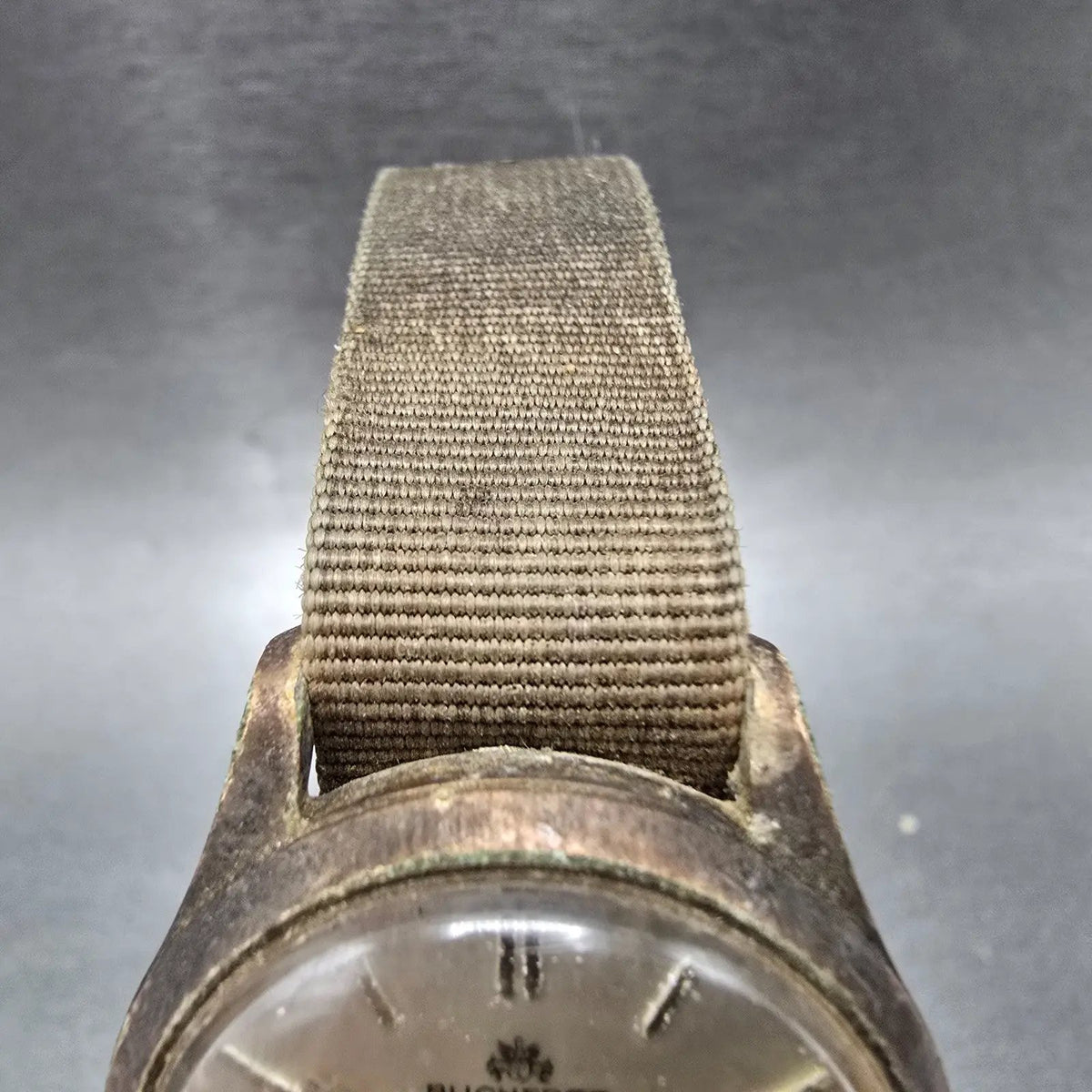 Bucherer Watch Unisex 30mmSilver Dial Gold Tone Small Seconds Manual Wind Runs4