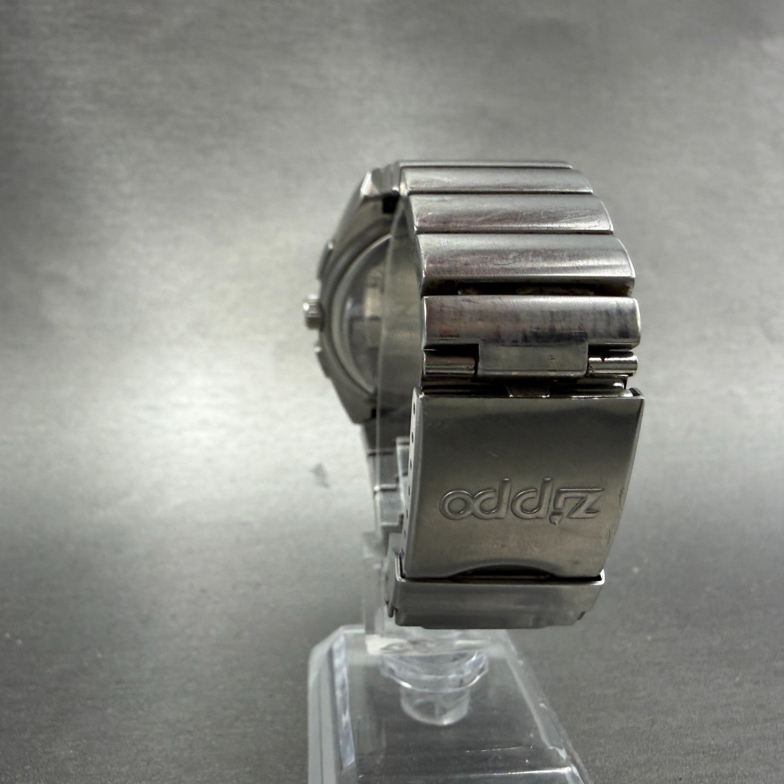 Zippo Chronograph Watch Men 39mm Silver Dial Silver Tone Date Round New Battery7