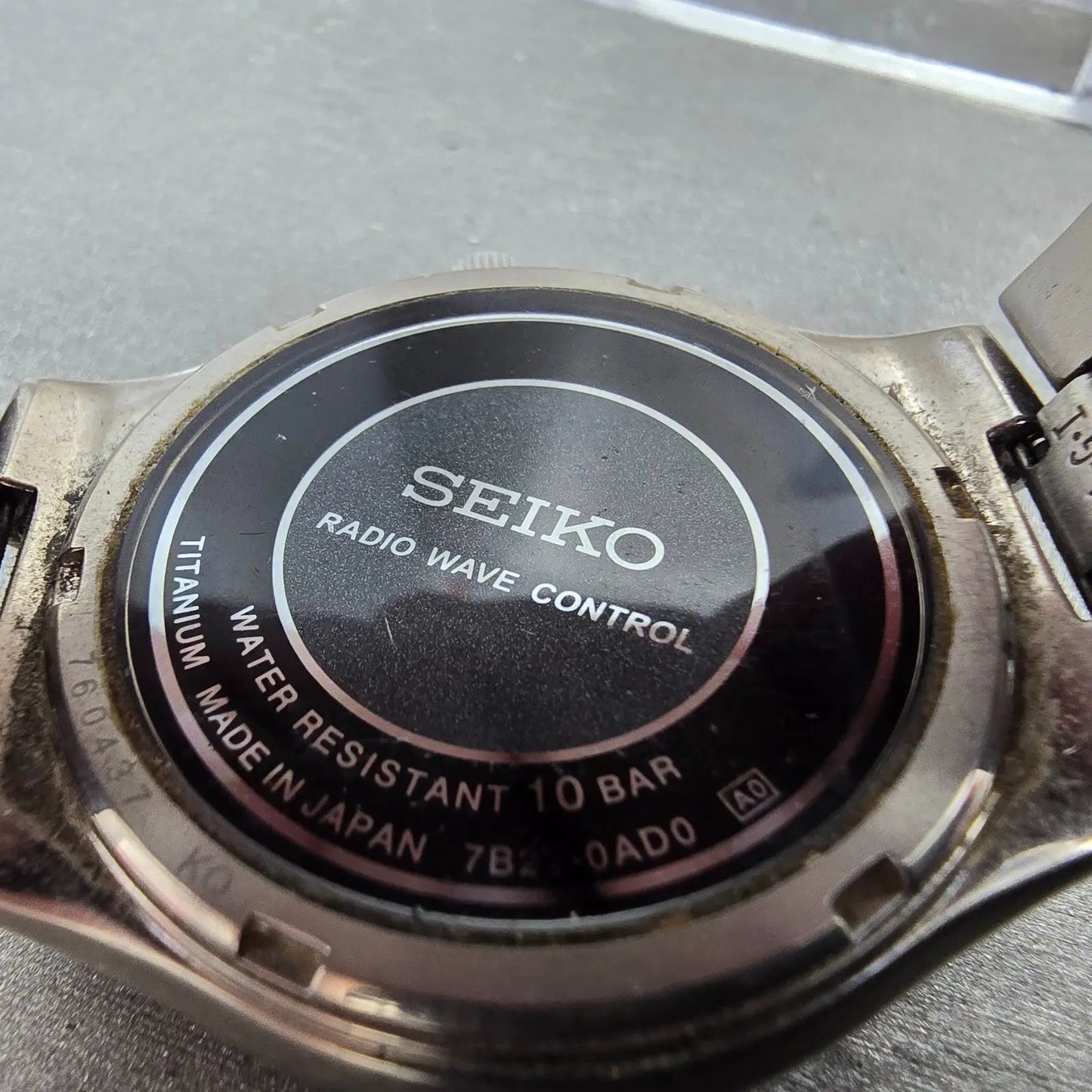 Seiko Solar Atomic Watch Men 38mm Black Dial Titanium Atomic Date 7B22 PARTS!10