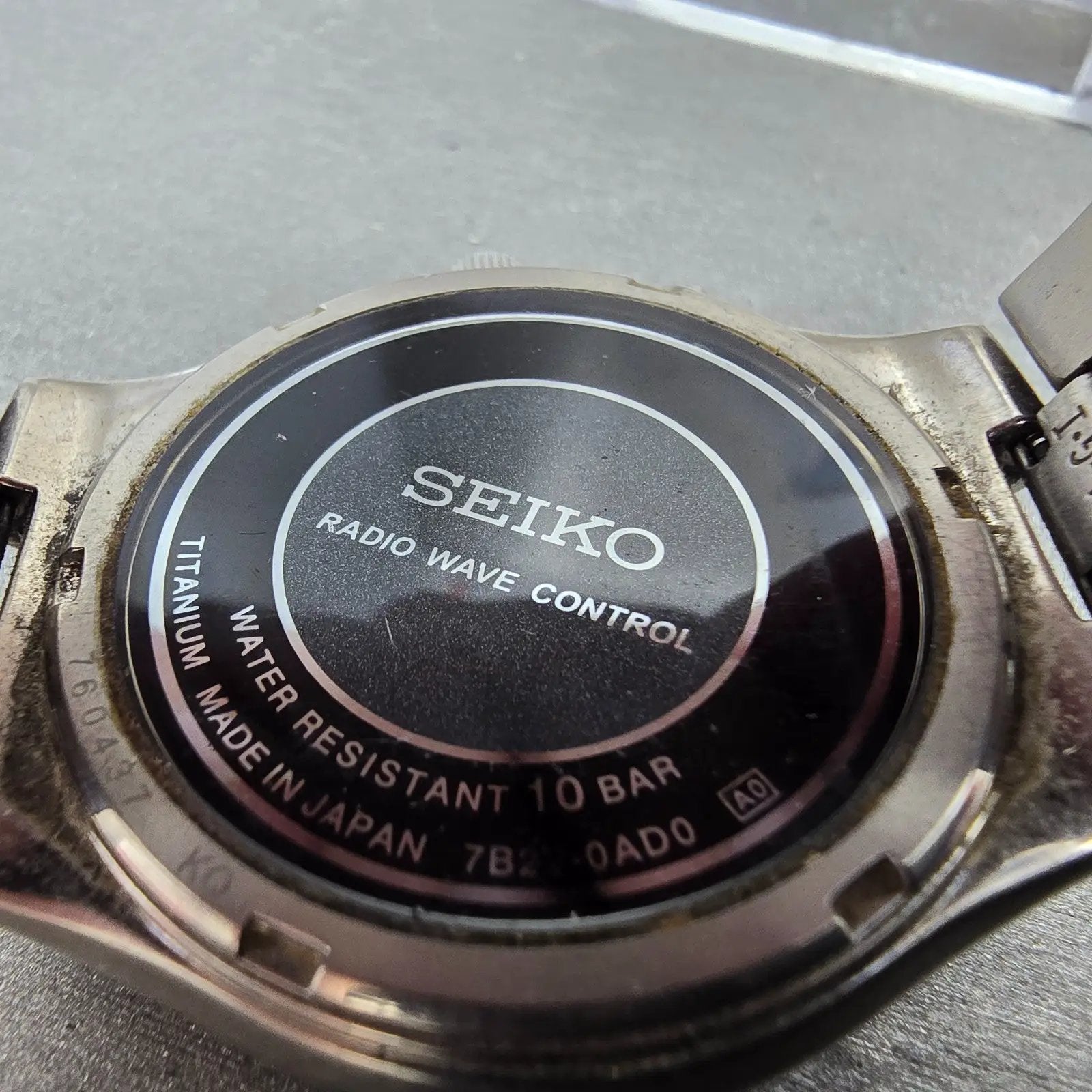 Seiko Solar Atomic Watch Men 38mm Black Dial Titanium Atomic Date 7B22 PARTS!10