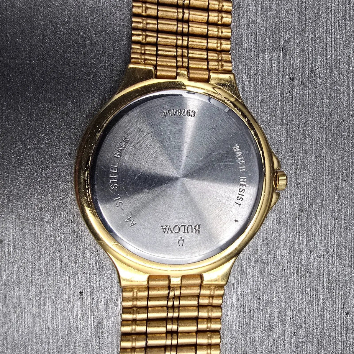 Bulova Watch Men 35mm Champagne Dial Gold Tone Diamond Accent Round New Battery10