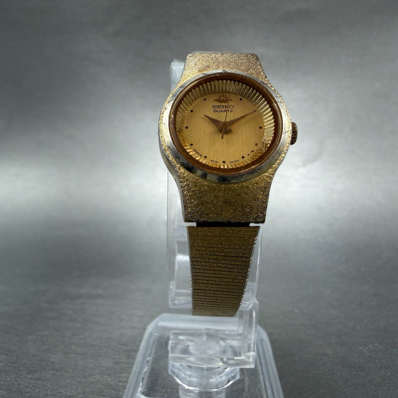 Seiko Watch Women 20mm Champagne Dial Gold Tone Round 8Y21-0010 New Battery6